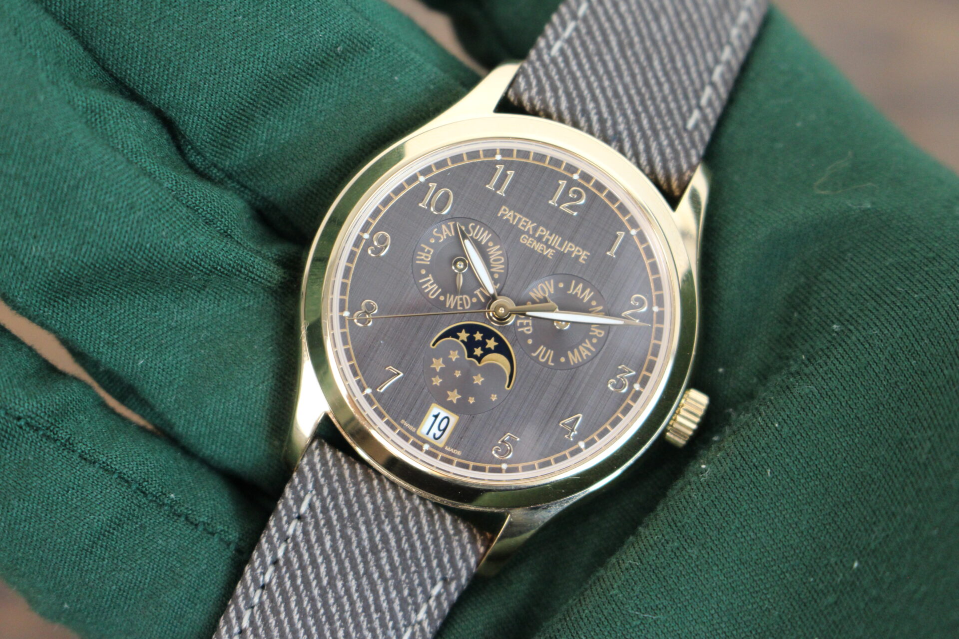 Patek Philippe Complications 4946R-001 in a hand