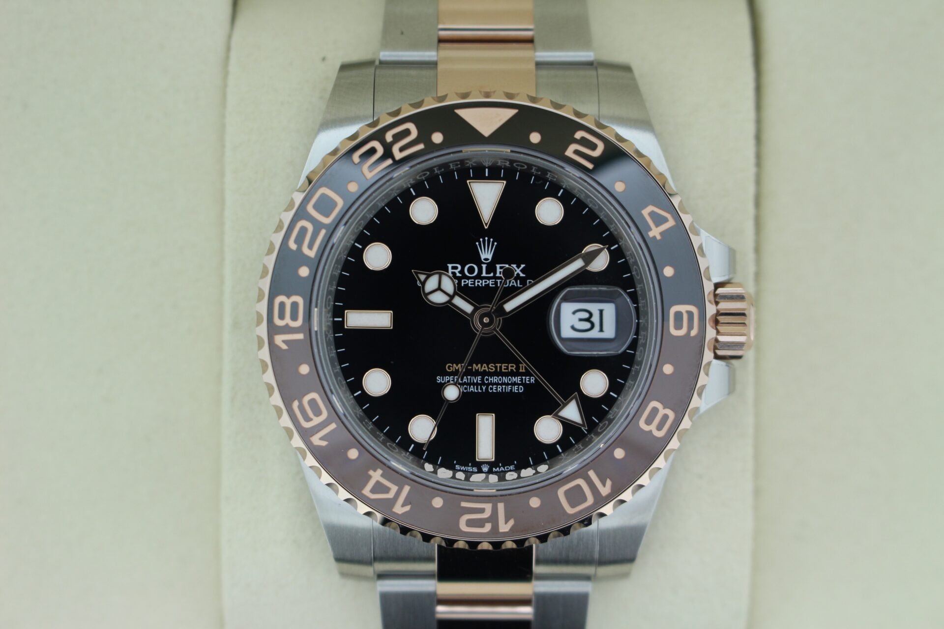 Rolex GMT Master II Rootbeer 126711CHNR watch face