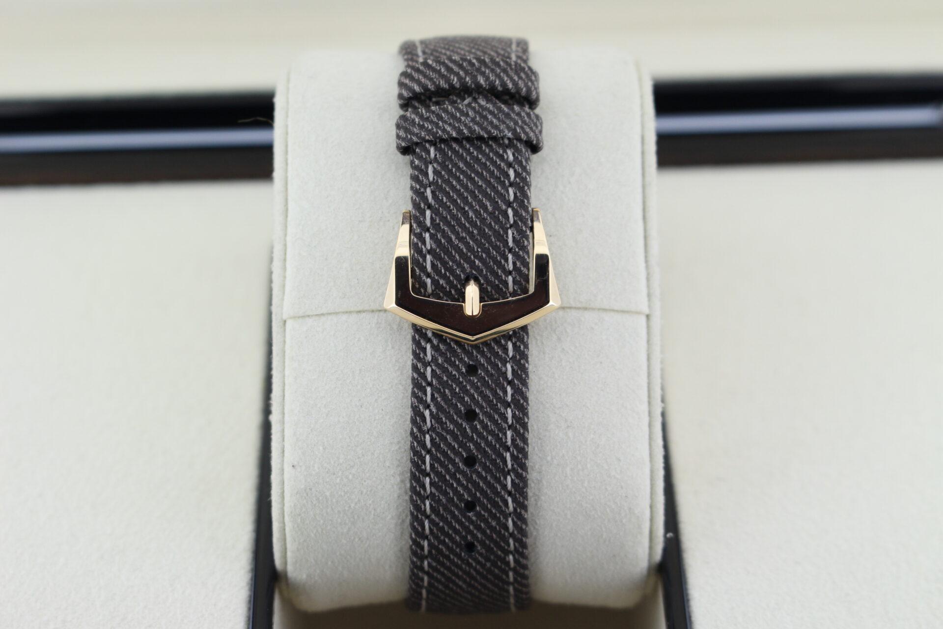 Patek Philippe Complications 4946R-001 buckle clasp