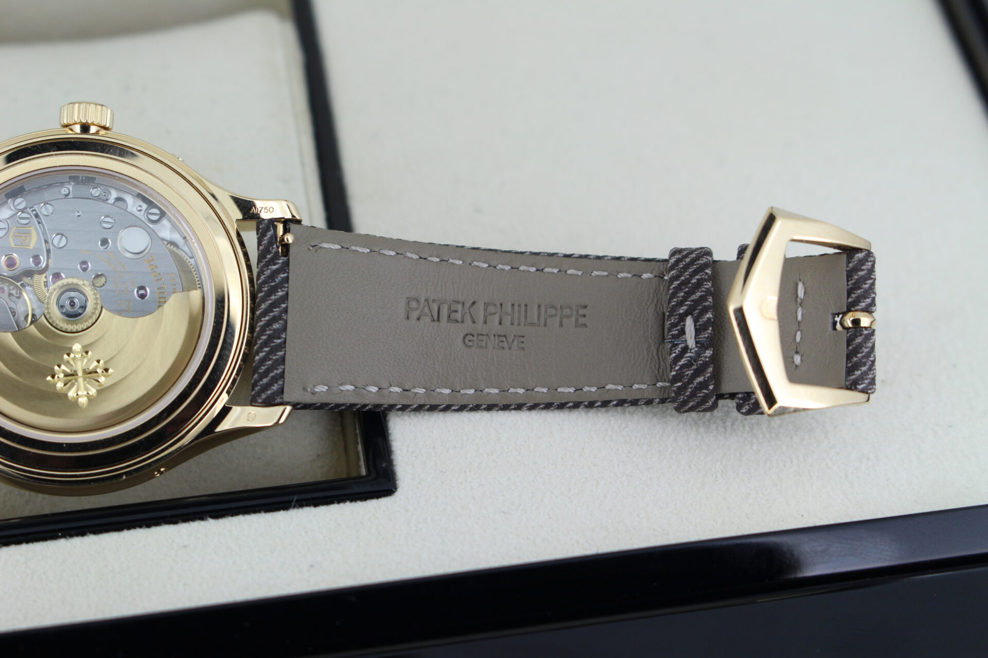 Patek Philippe Complications 4946R-001 logo inside strap