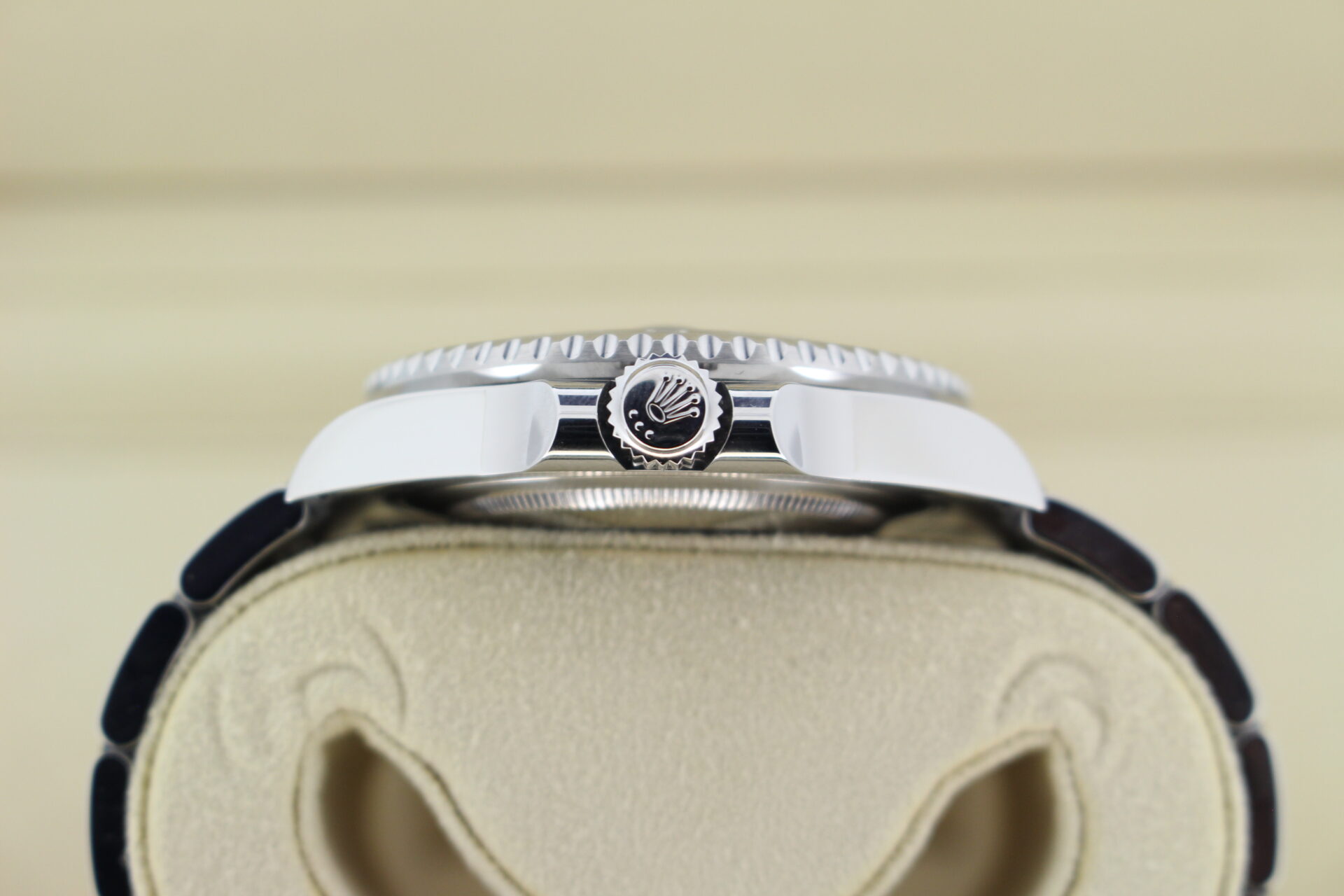 Rolex GMT Master II 116710LN crown