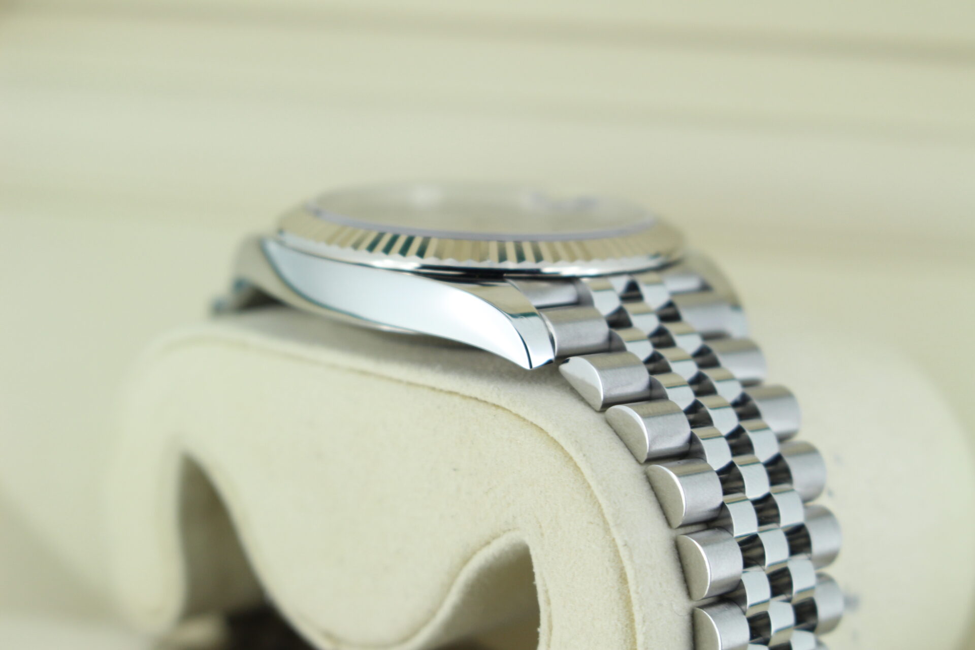 Rolex Datejust 41 Wimbledon 126334 case