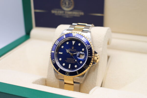 Rolex Submariner Bluesy pointing towards the left slightly