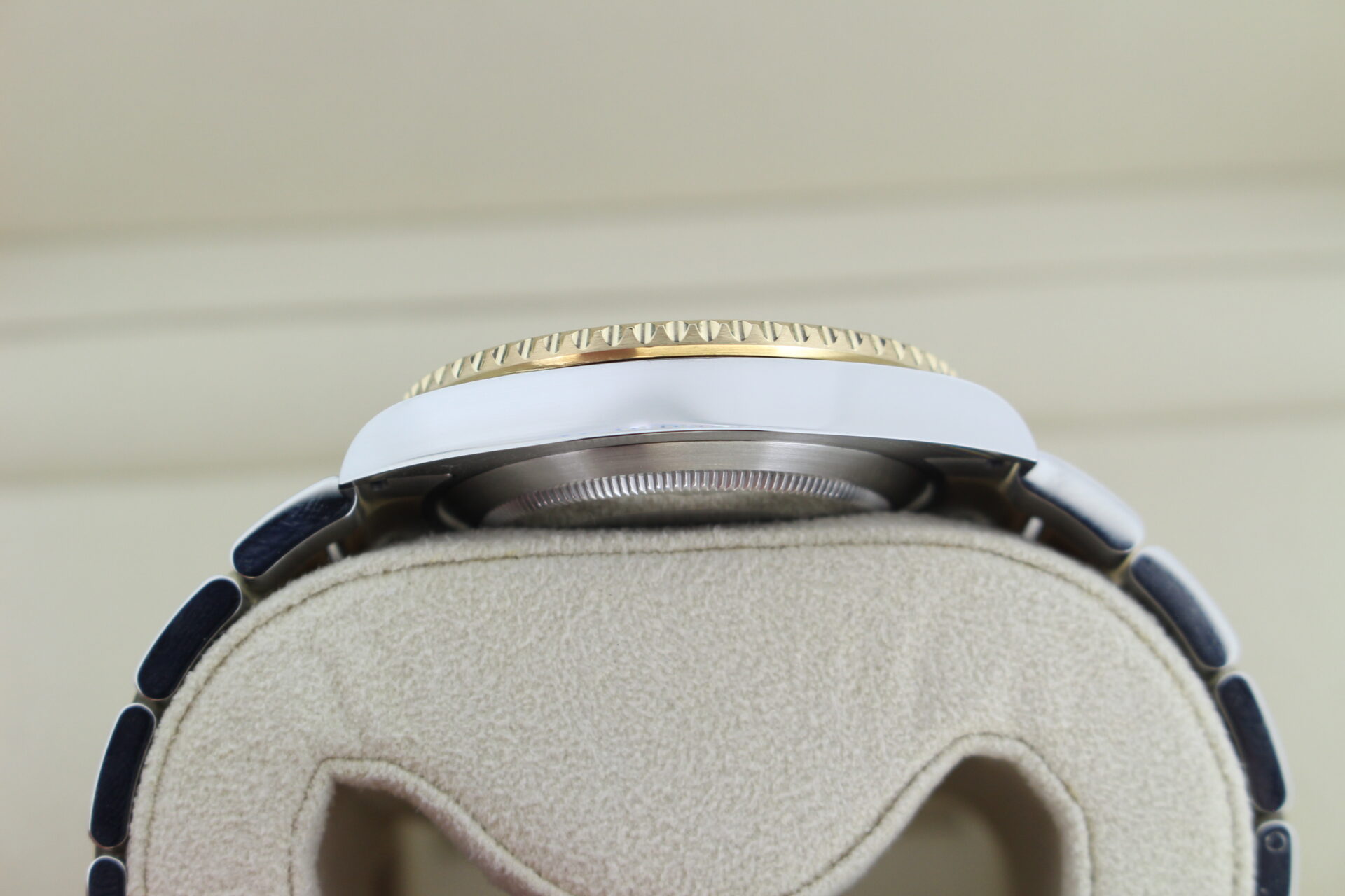 Rolex Submariner Bluesy 41mm 126613LB case