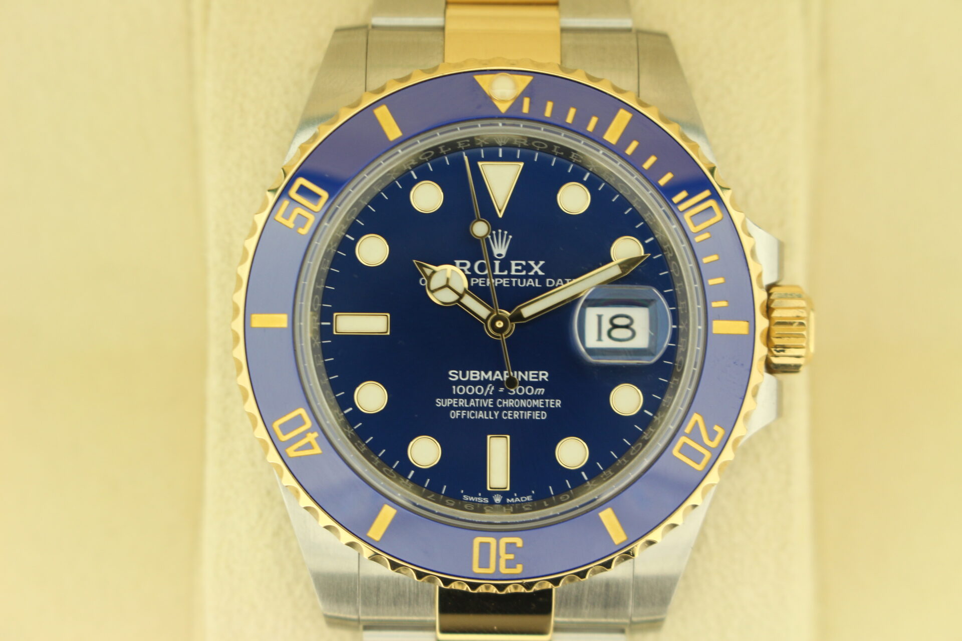 Rolex Submariner Bluesy 41mm 126613LB watch face