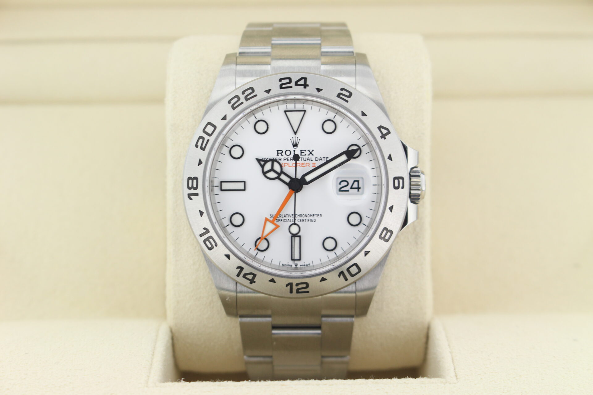 Rolex Explorer II Polar 226570