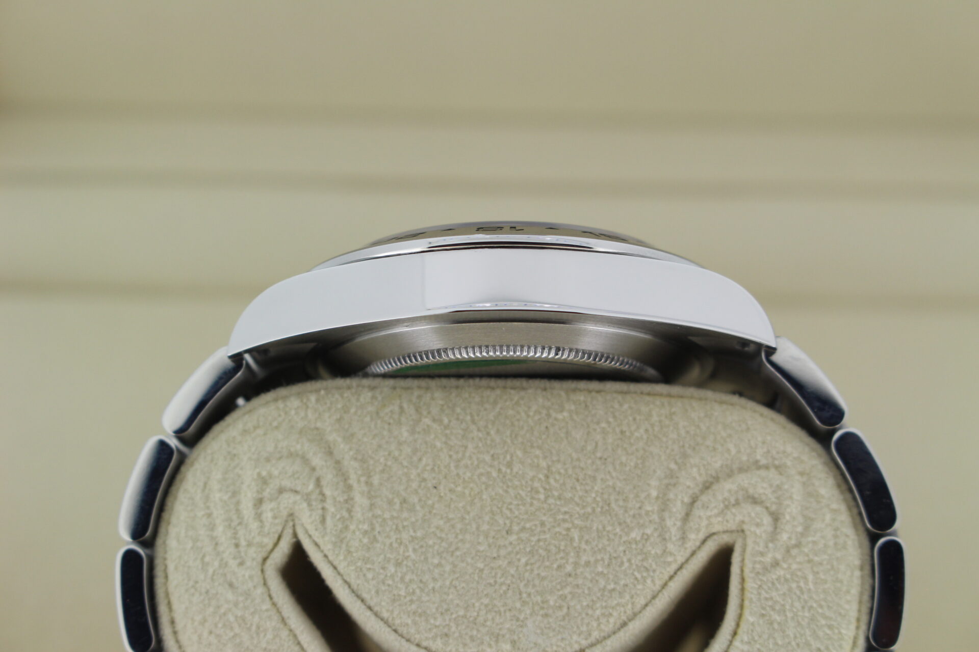 Rolex Explorer II Polar 226570 case