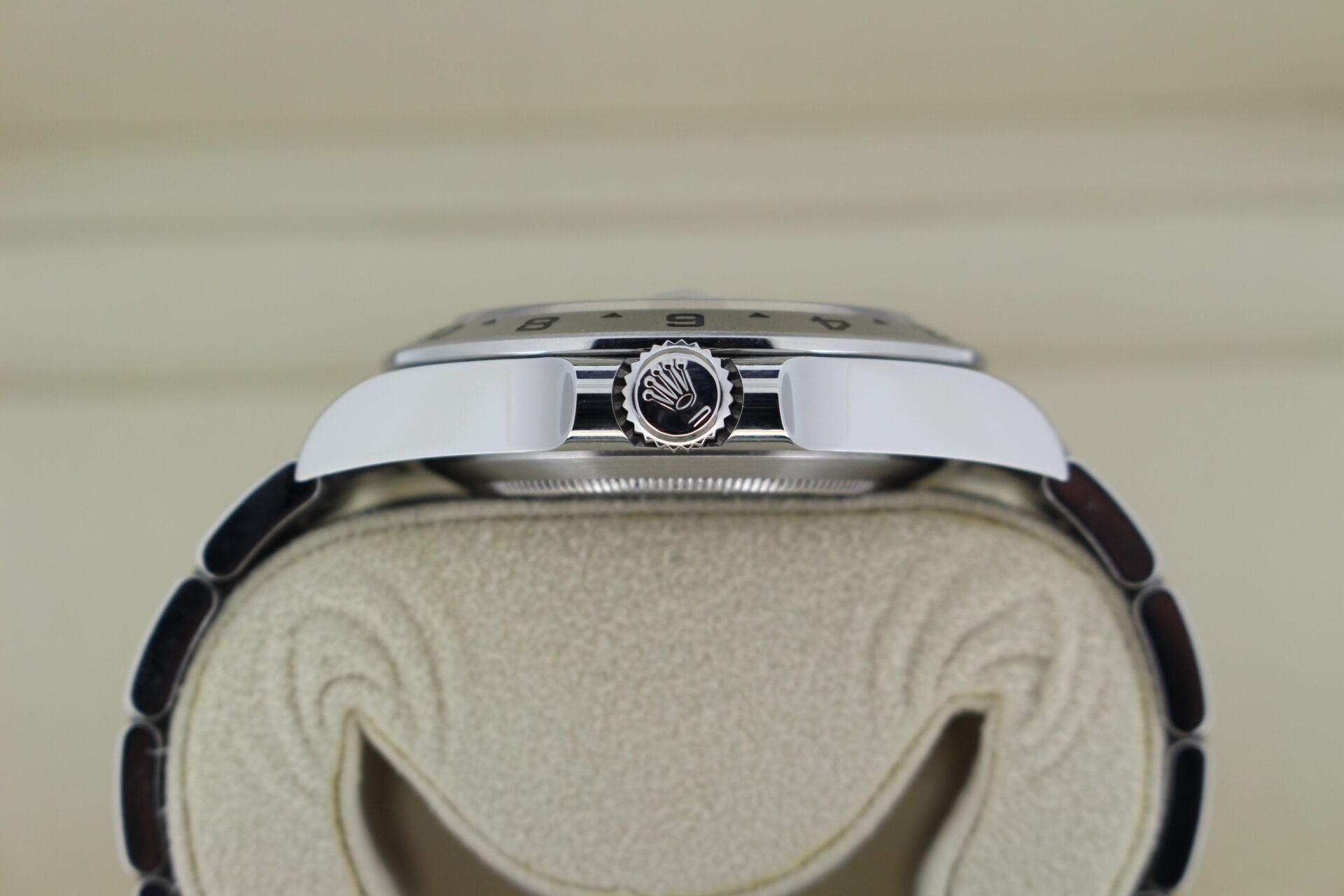 Rolex Explorer II Polar 226570 crown