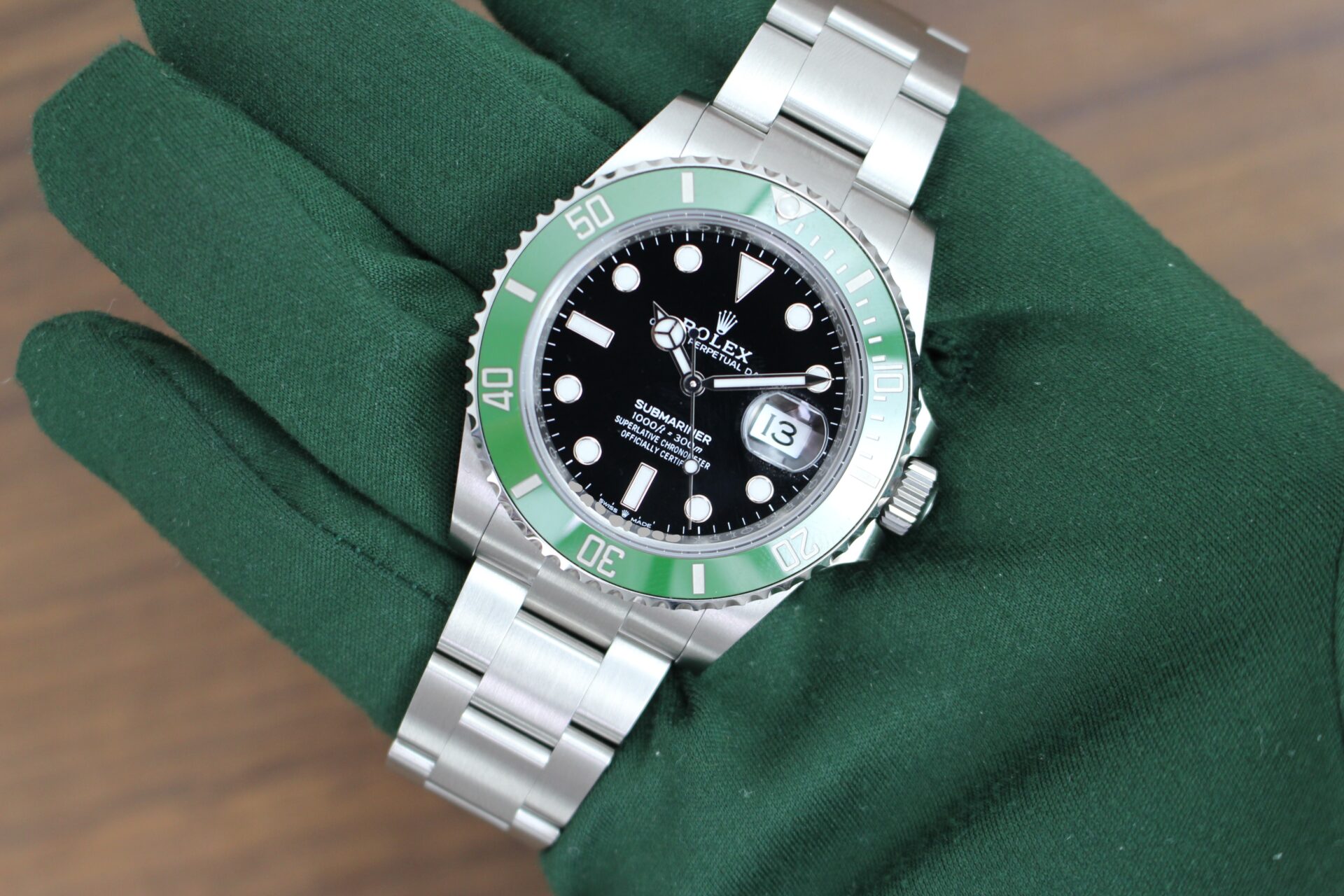 Rolex Submariner Starbucks 41mm 126610LV on it's hand