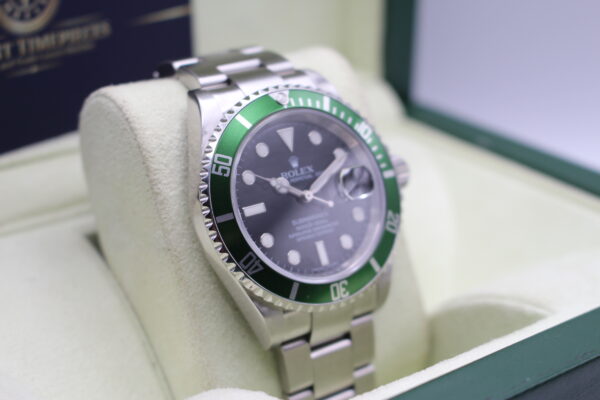 Rolex Submariner Kermit facing right