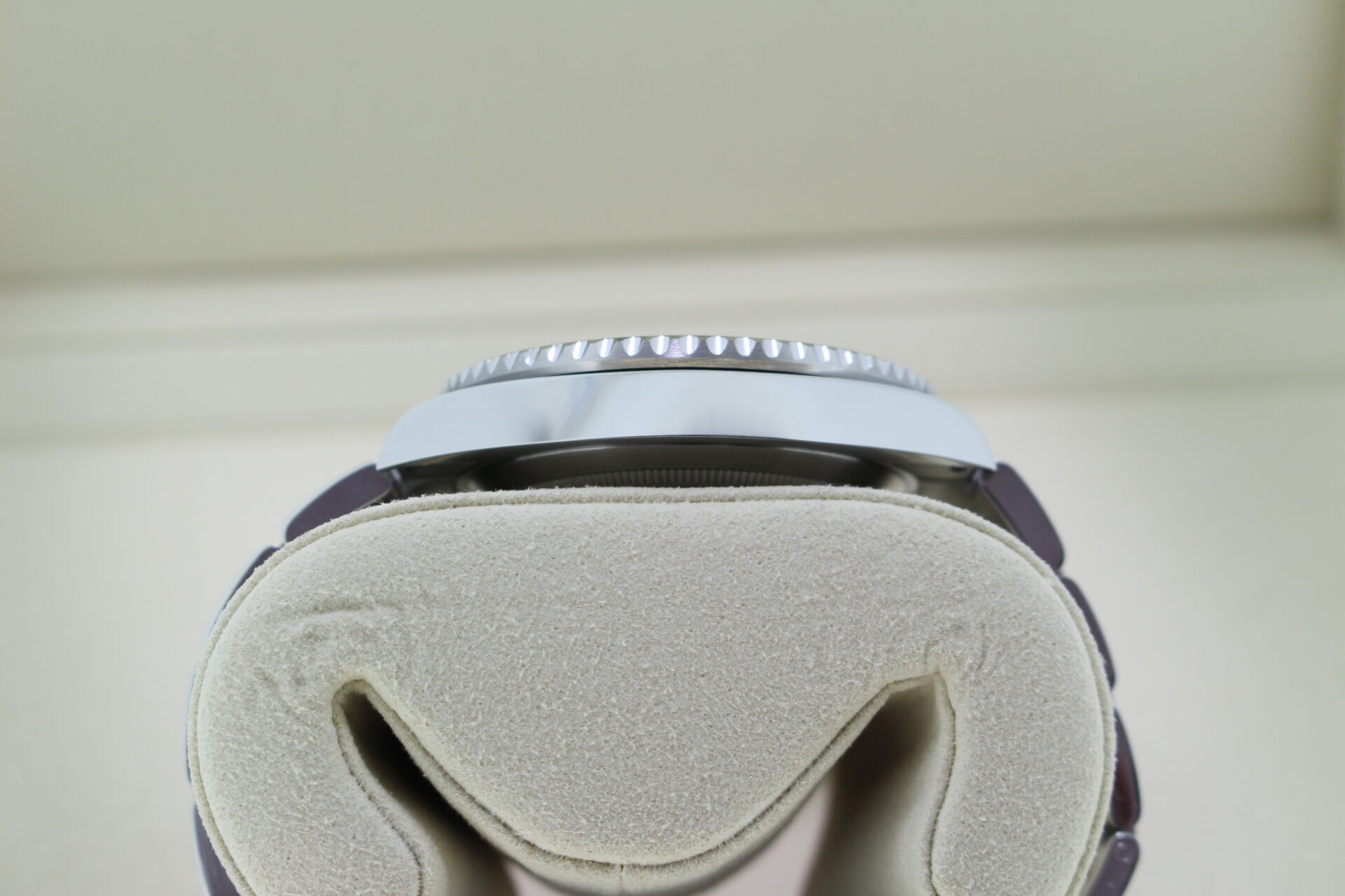 Rolex Submariner Starbucks 41mm 126610LV case