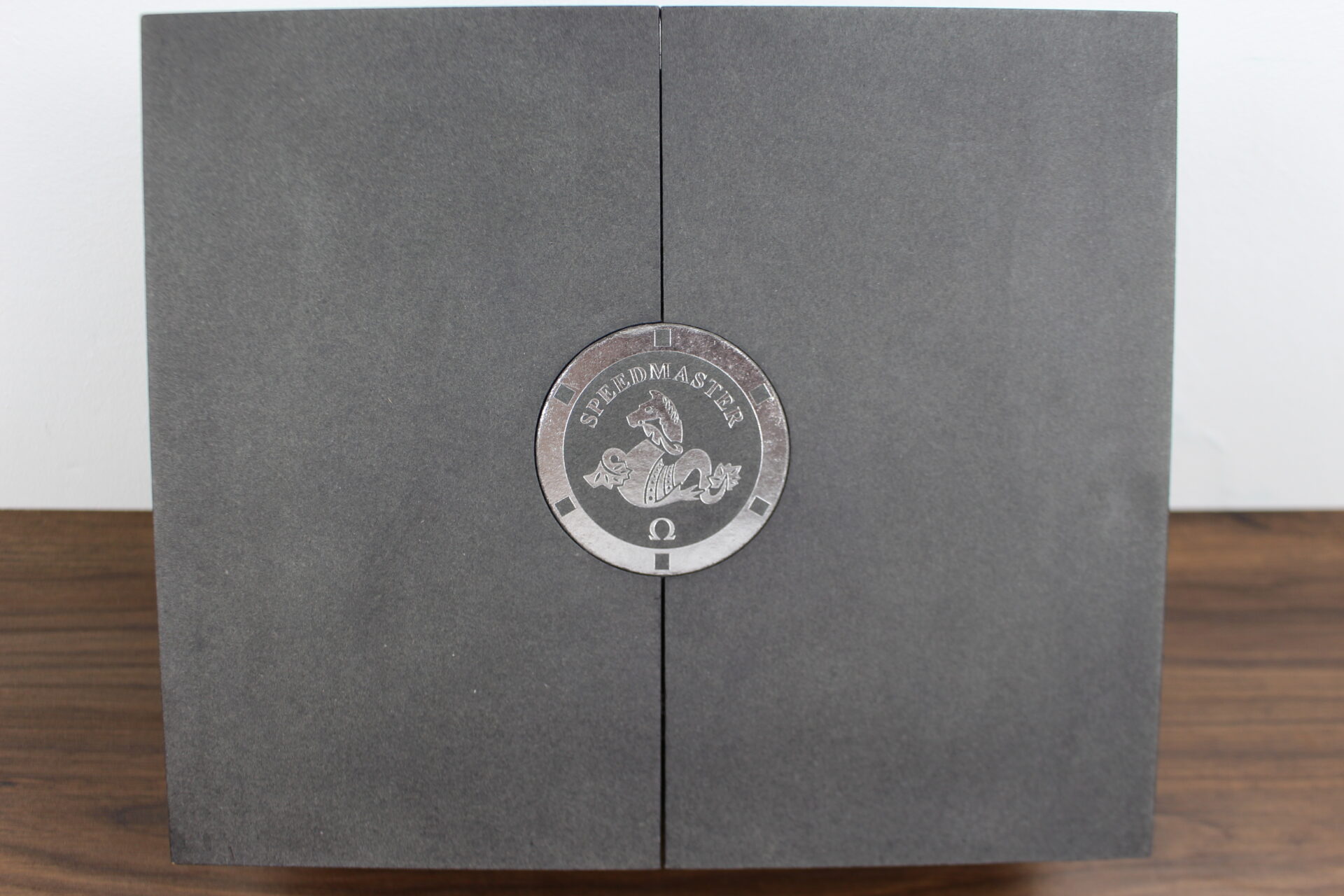 Omega Speedmaster Moonwatch Professional outer box