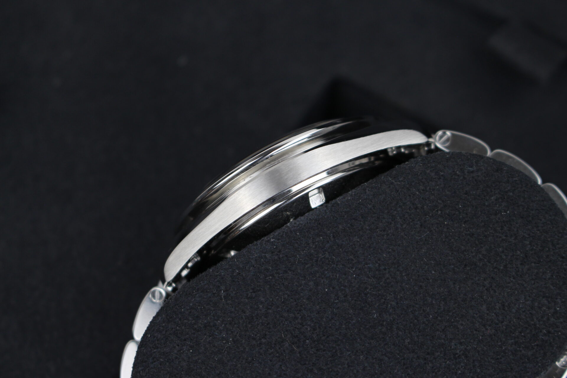 Omega Speedmaster Moonwatch Professional case