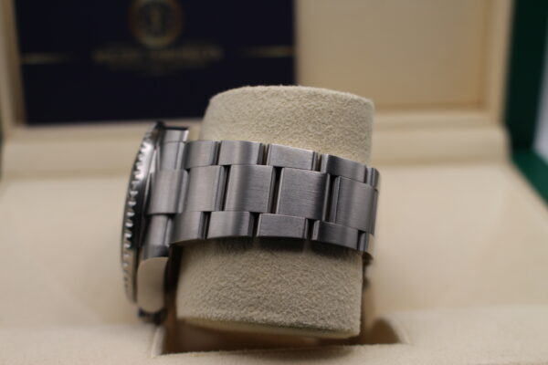 Rolex Oyster bracelet connected to a Sea-Dweller