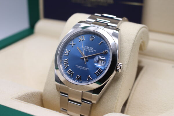 Rolex Datejust Azzuro 126300 facing left