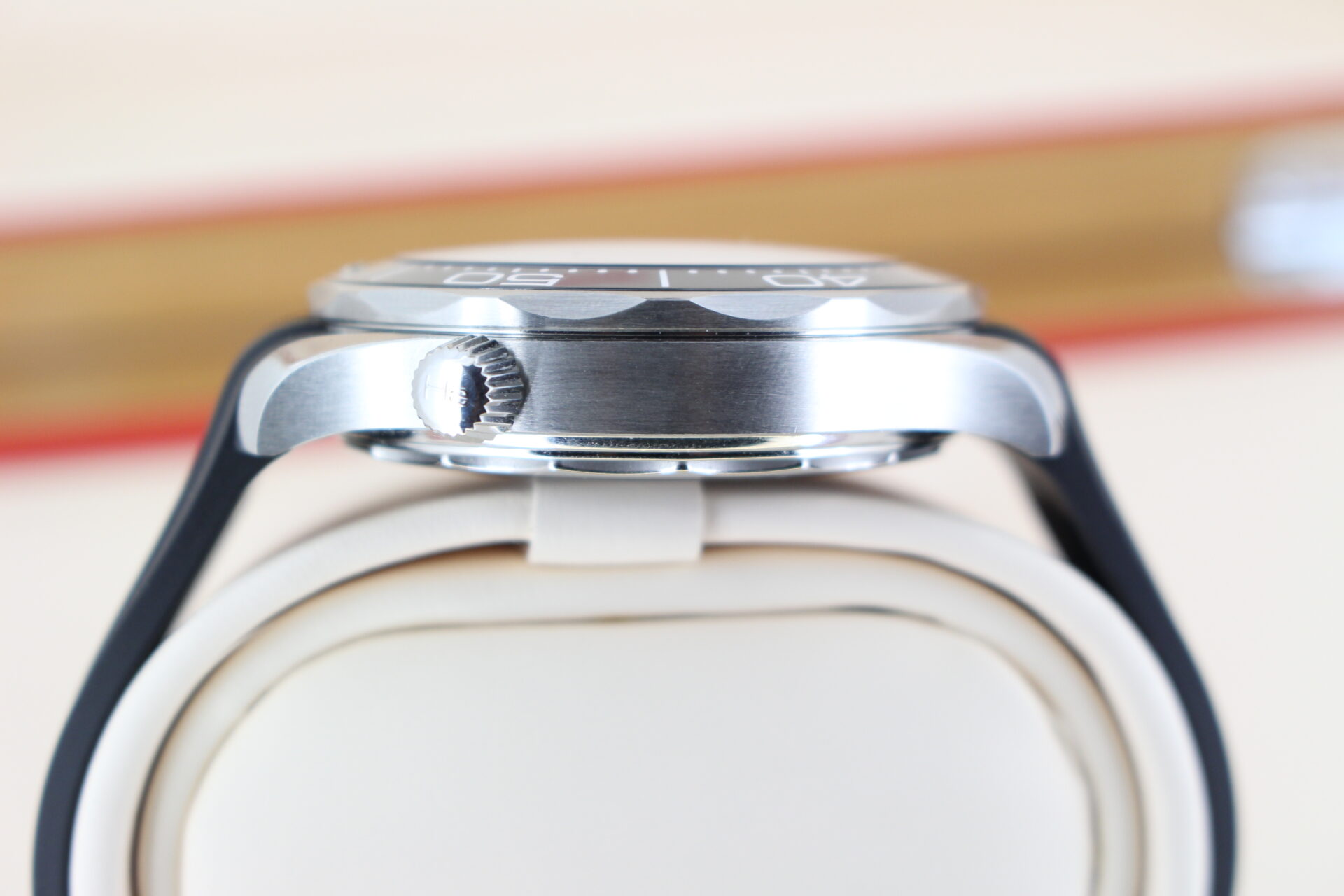 Omega Seamaster 300m White case