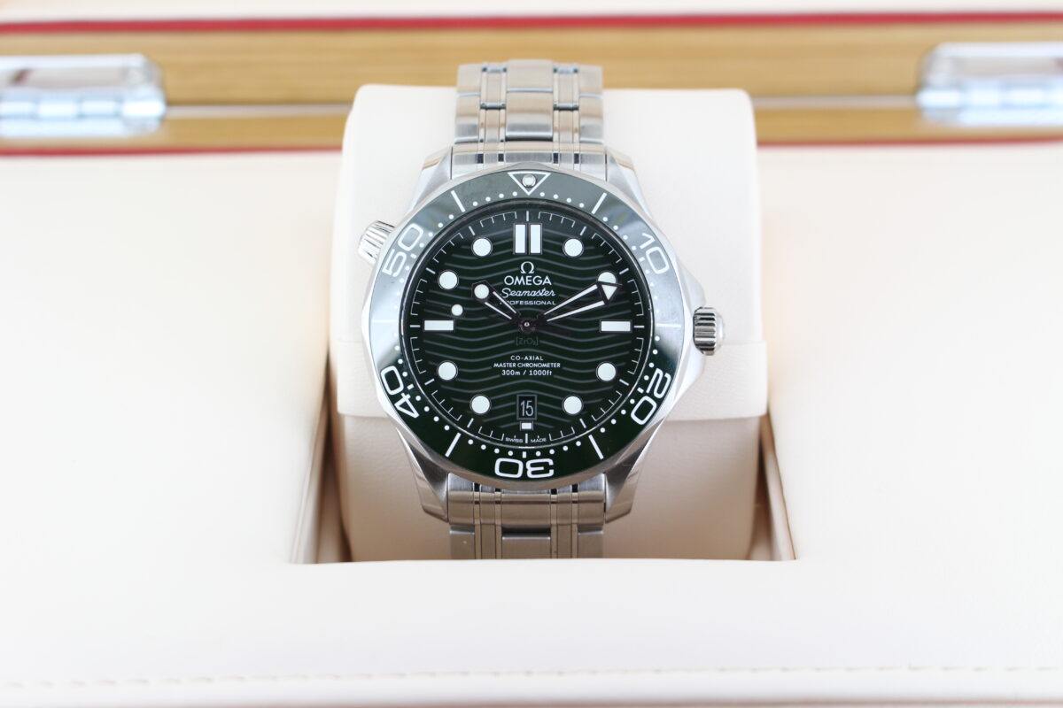 Omega Seamaster 300m Seaweed