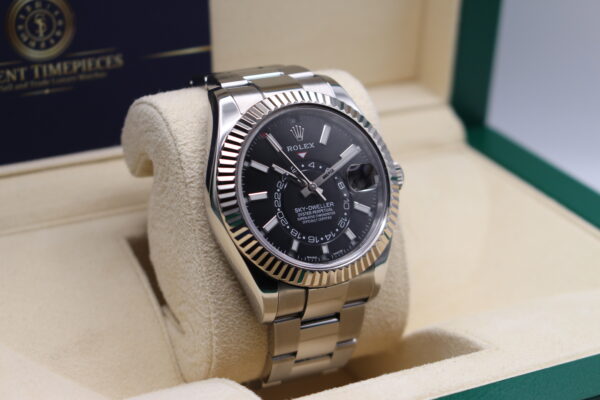 Rolex Sky-Dweller 326934 facing towards the right
