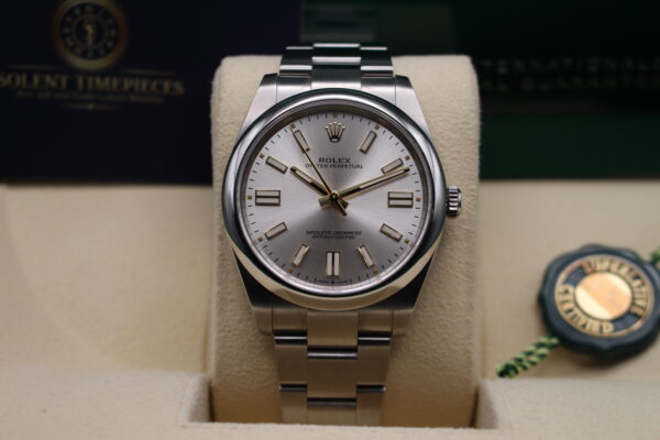 Rolex Oyster Perpetual 41 124300 - Image 3