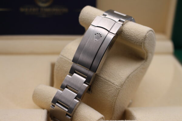 Rolex Oyster Perpetual 41mm clasps