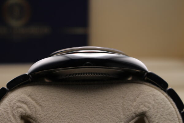 Rolex Oyster Perpetual 41 124300 - Image 12