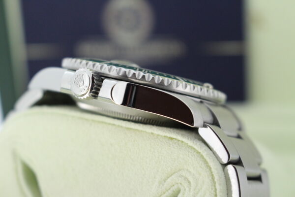 Rolex Submariner Hulk 40mm 116610LV - Image 12
