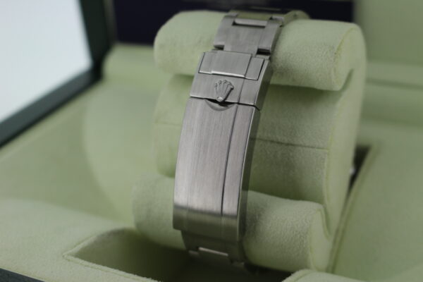 Rolex Hulk 116610LV view of clasp