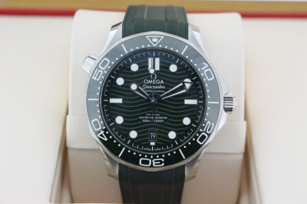 Omega Seamaster Diver Green 300m - Image 3