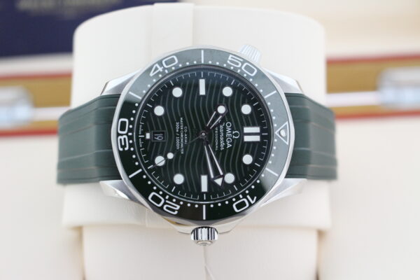 Omega Seamaster Diver Green 300m - Image 7