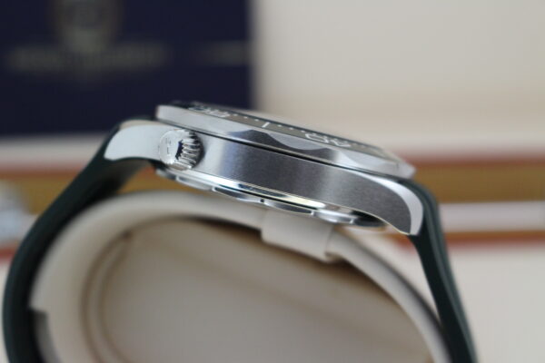 Omega Seamaster Diver Green 300m - Image 9