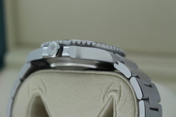 Rolex Submariner No Date 124060 - Image 12