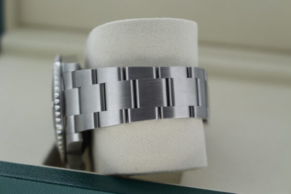 Rolex Oyster Bracelet on a submariner