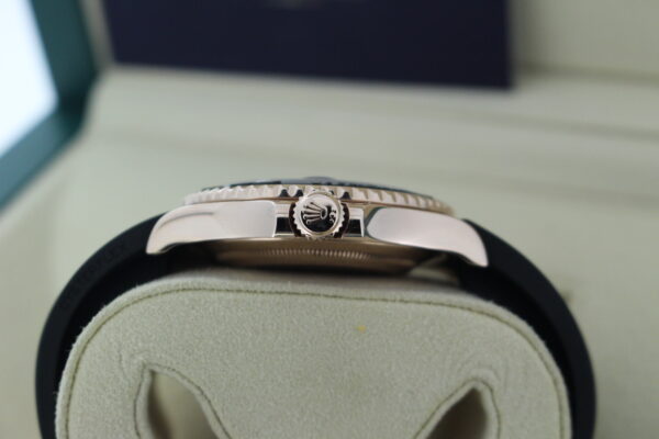 Rolex crown and 18ct rose gold case
