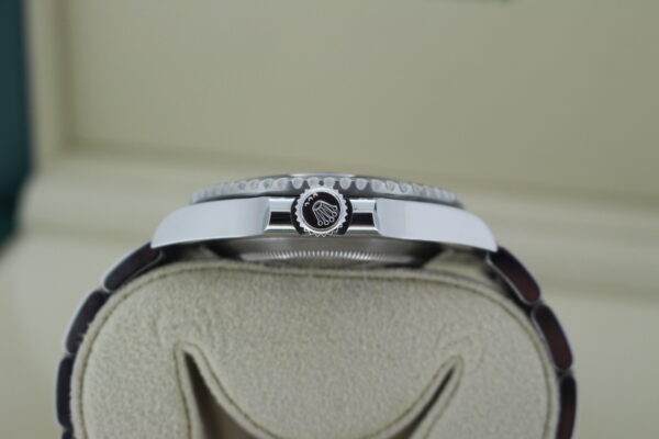 Rolex Submariner Starbucks 126610LV crown