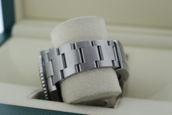 Rolex Submariner Starbucks 126610LV oyster bracelet