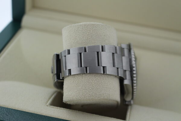 Rolex Submariner Starbucks 126610LV oyster bracelet