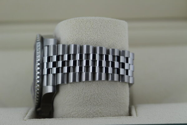 Rolex GMT Master II Pepsi 126710BLRO - Image 9