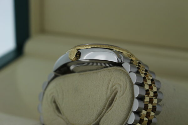 Rolex Datejust 36mm 126233 - Image 15