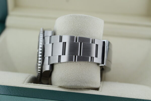 Rolex Oyster bracelet on a submariner watch