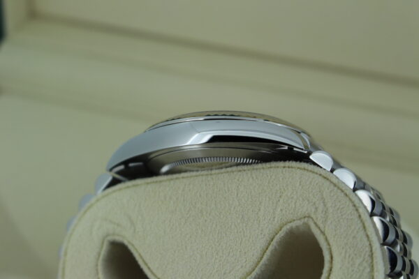 Rolex Datejust Diamond Slate Dial 126334 case