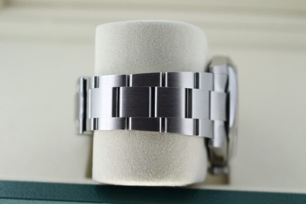 Rolex Oyster Perpetual 41 134300 Oyster bracelet