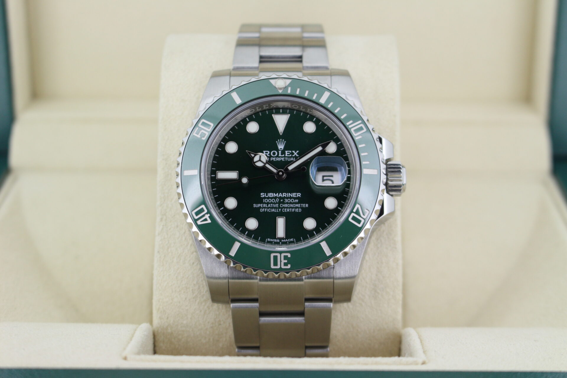 Rolex Submariner Hulk 126610LV