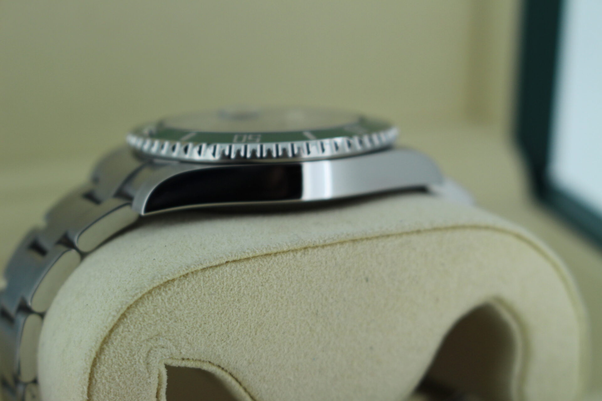 Rolex Submariner Hulk 126610LV case