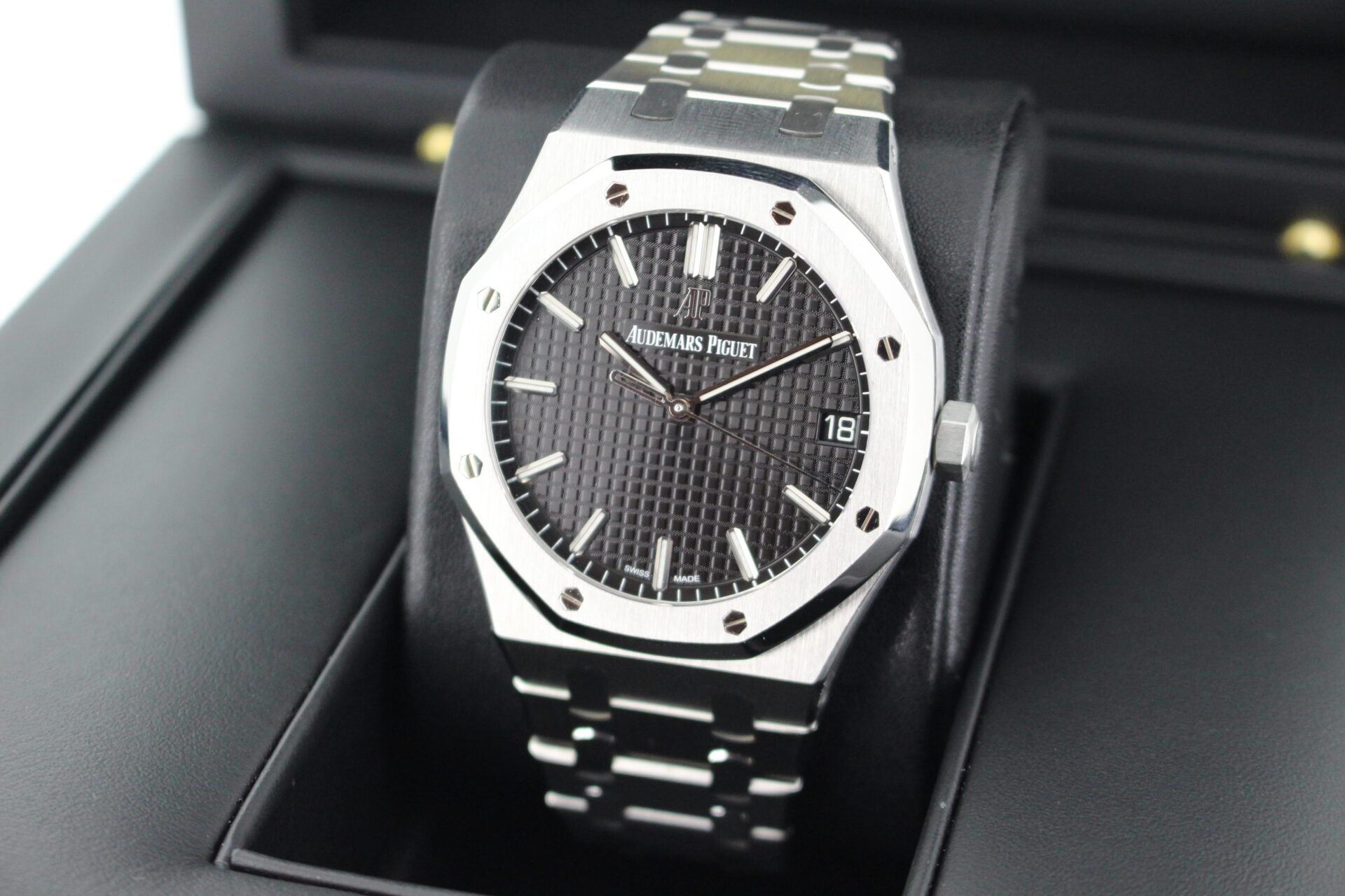 AP Royal Oak black dial
