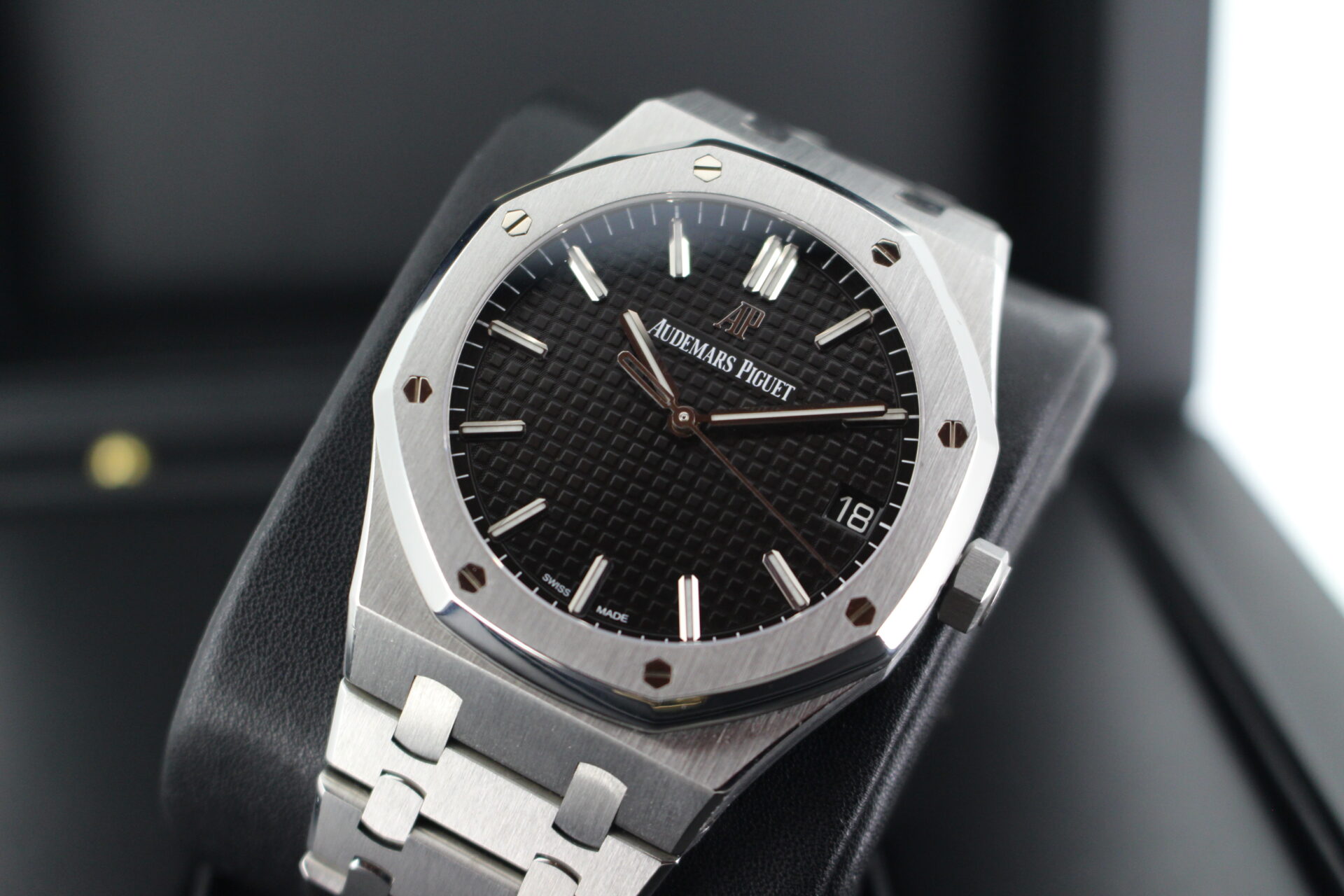 Audemars Piguet Royal Oak 15500ST - Image 6