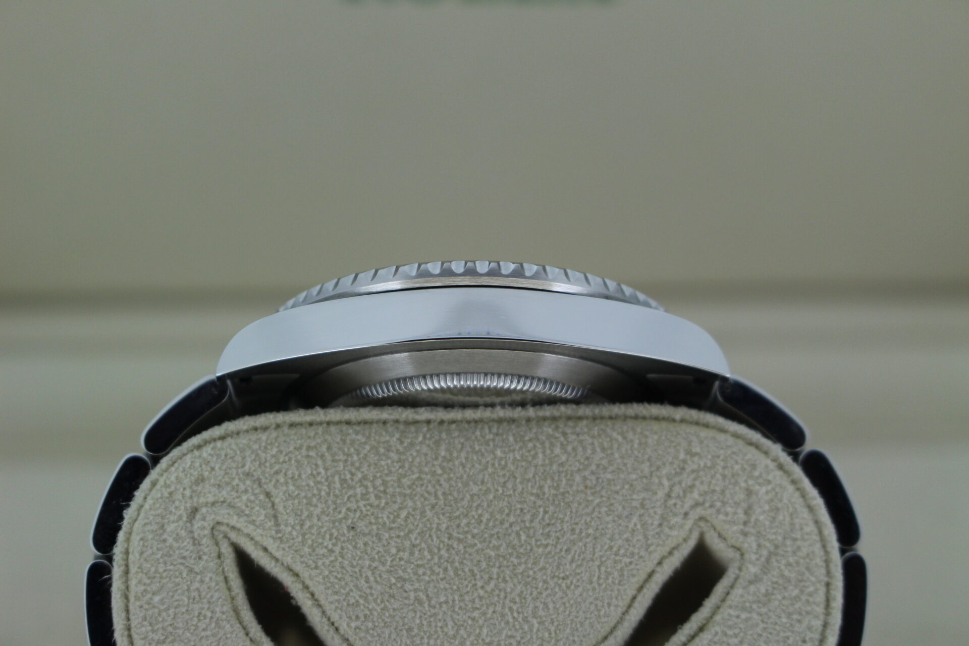 Rolex Submariner Case side