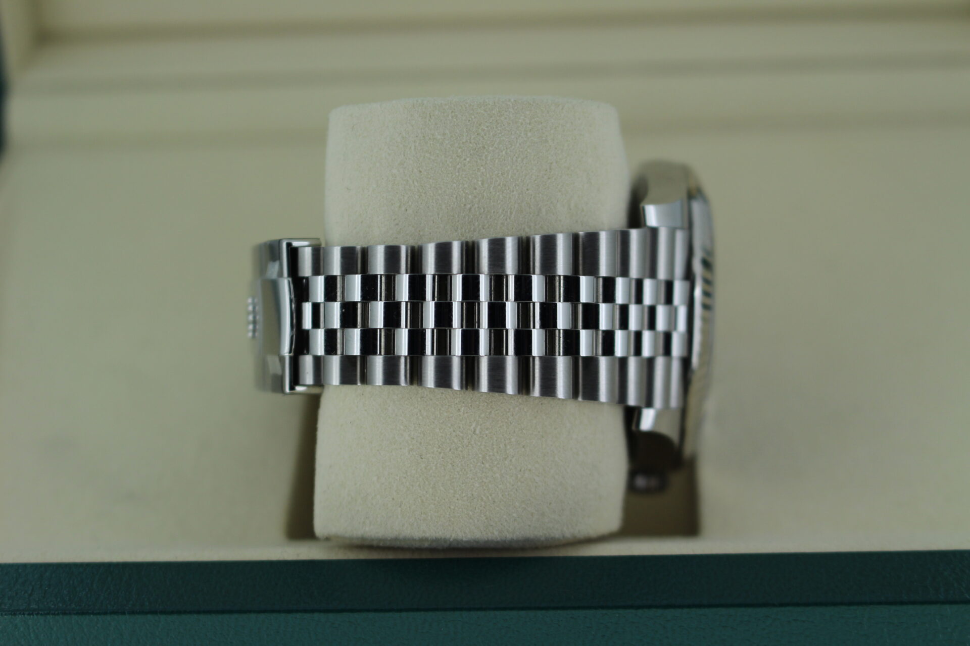 Rolex Datejust 41 Wimbledon 126334 jubilee bracelet