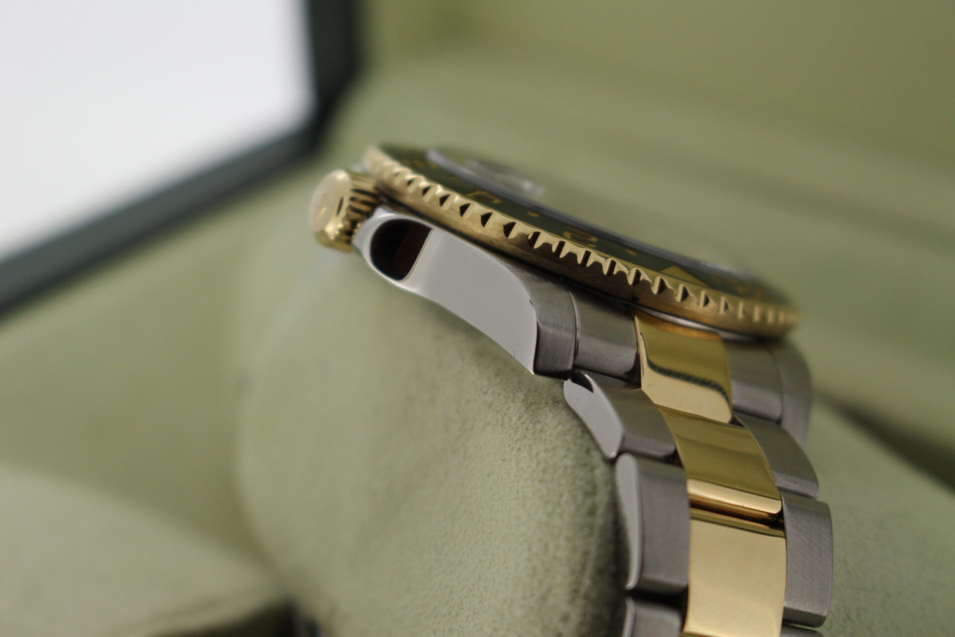 Rolex GMT Master II 116713LN - Image 10