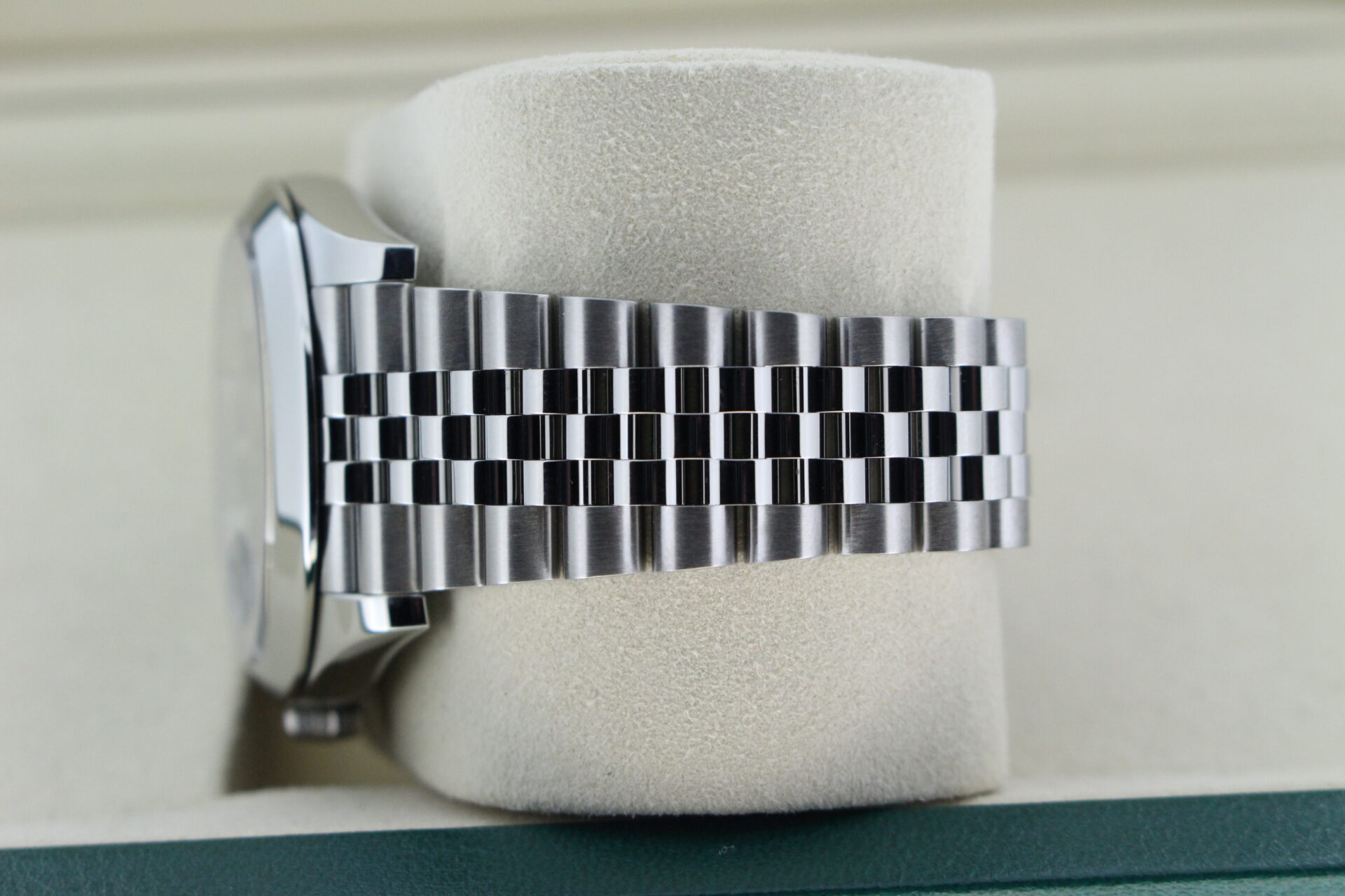Rolex Datejust 41 126300 - Image 11