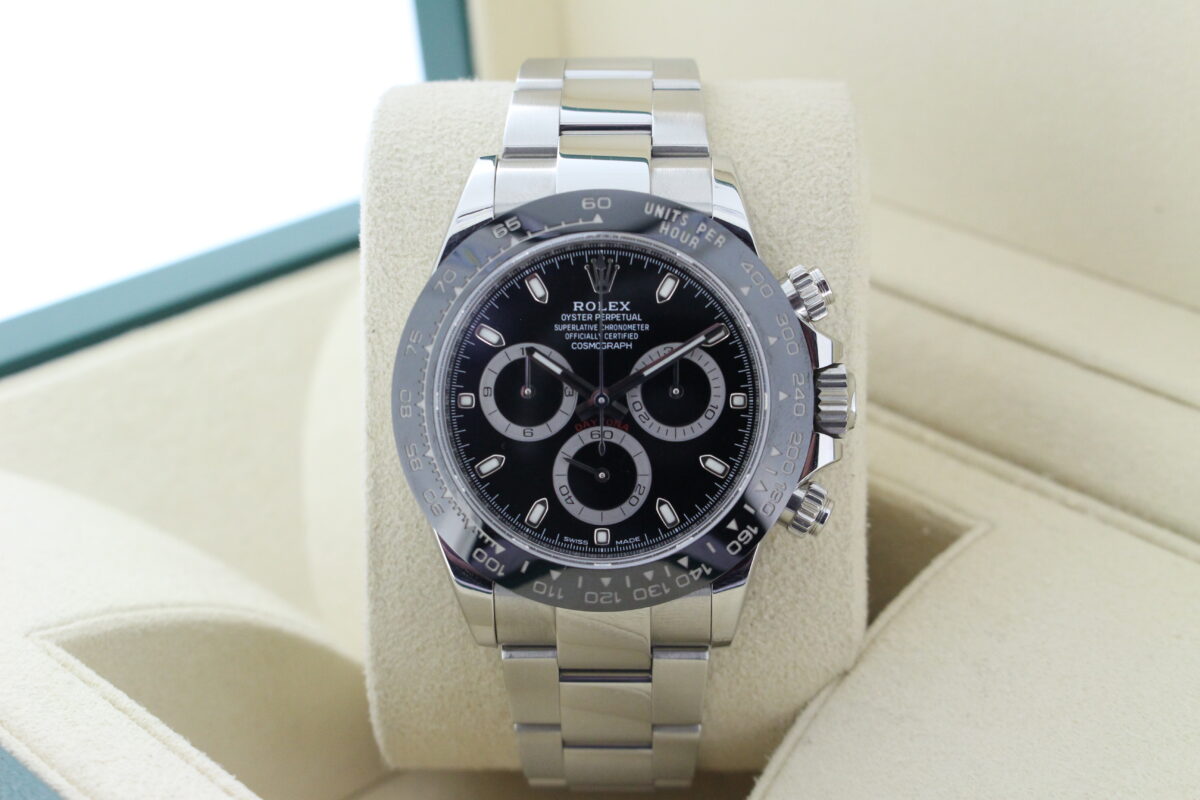 Rolex Daytona 116500LN turned in it's box